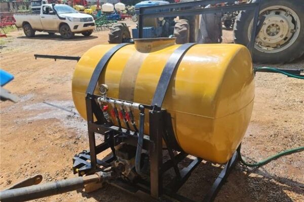 800l 12m Boom sprayer