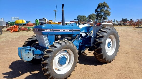 Ford 4610 Tractor 4×4
