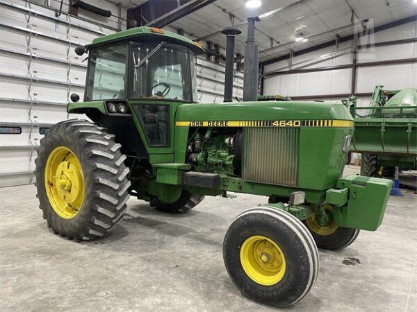 JOHN DEERE 4640